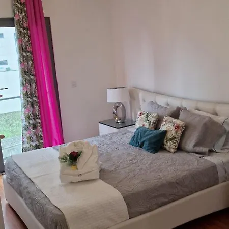 Διαμέρισμα Alto Dos Moinhos *