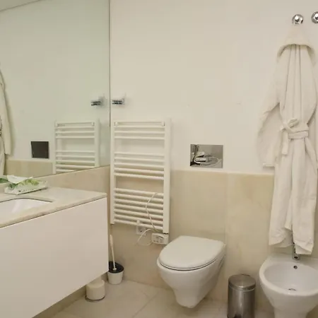 Апартаменти Alto Dos Moinhos Лісабон