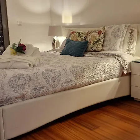 Alto Dos Moinhos Apartment *
